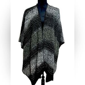 WOOLRICH STRIPED BLANKET WRAP/SHAW GRAY & BLACK *Perfect for Winter* ONE SIZE